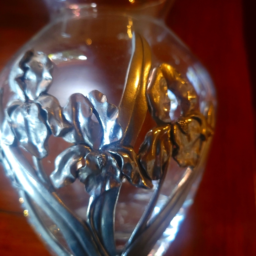 Beautiful Seagull Pewter Vase.  Made In Canada